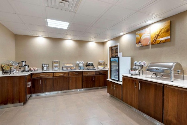 Comfort Inn Binghamton I-81 image 30
